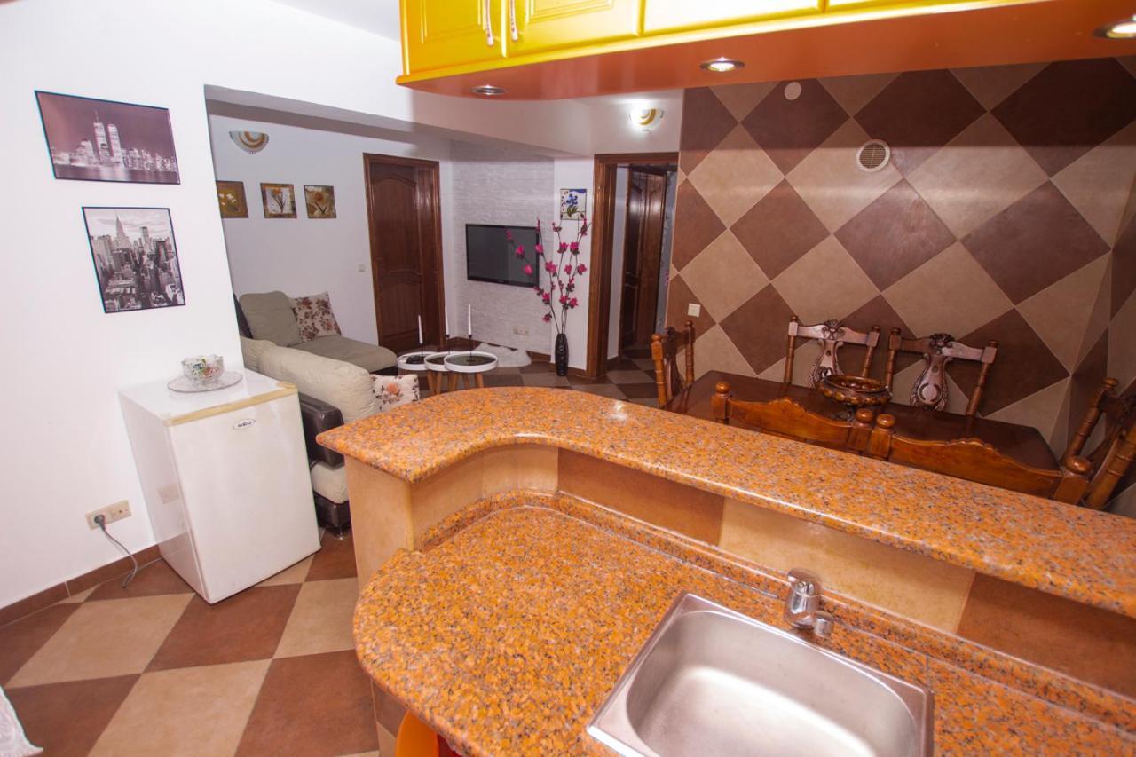 Lea Apartment Бар Екстериор снимка