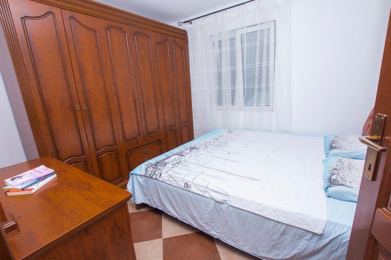 Lea Apartment Бар Екстериор снимка