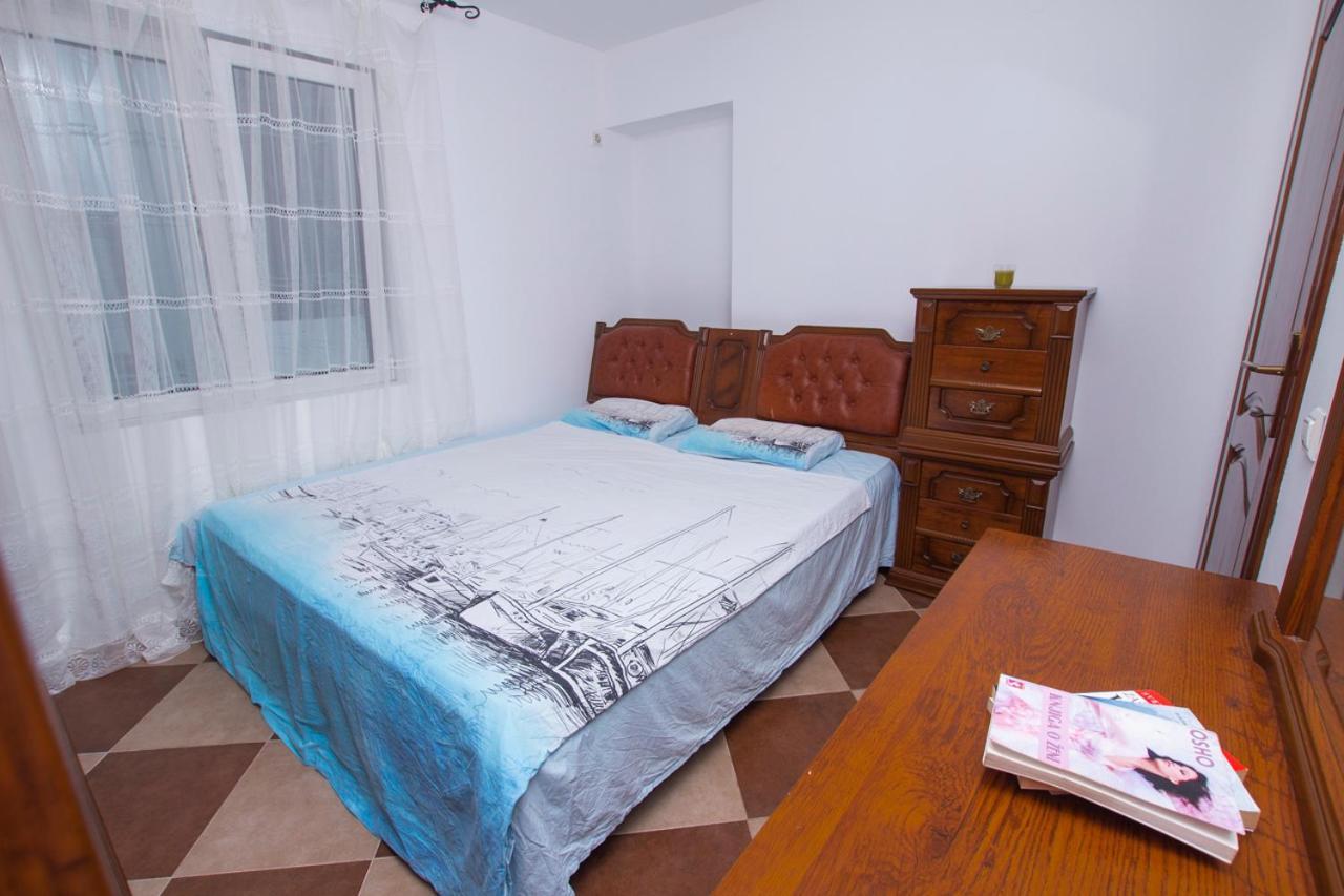 Lea Apartment Бар Екстериор снимка